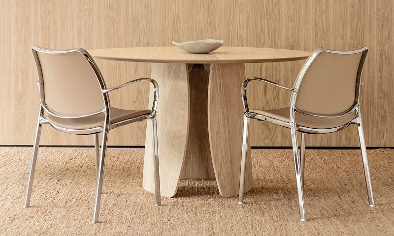 Petal table